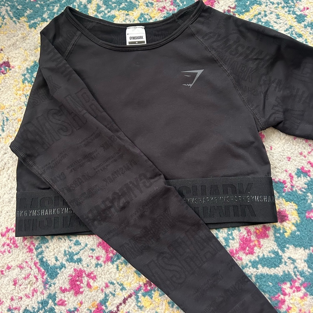 Gym shark black cropped long sleeve athletic top